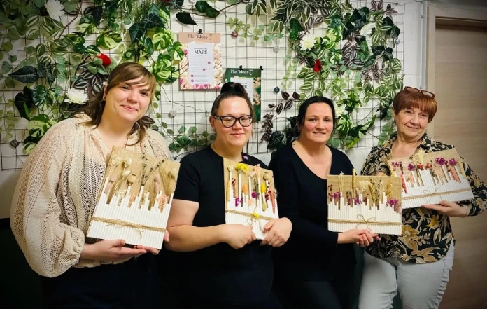 Quand les fleurs séchées deviennent des tableaux